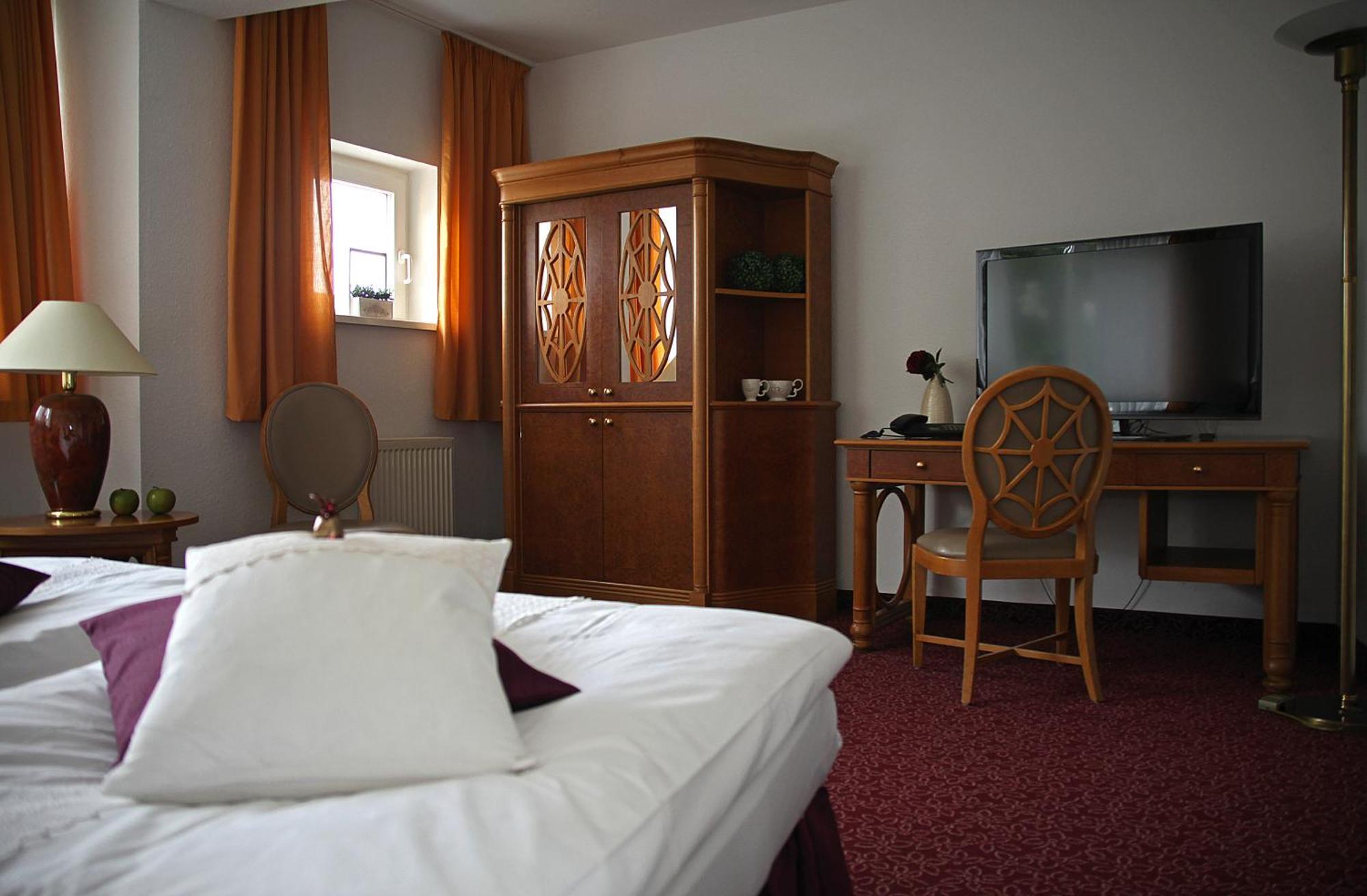 Hotel Antares Хальберштадт Экстерьер фото